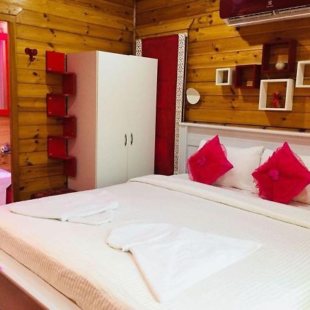 Rock Forest Goa Honeymoon Cottages Калангут Экстерьер фото