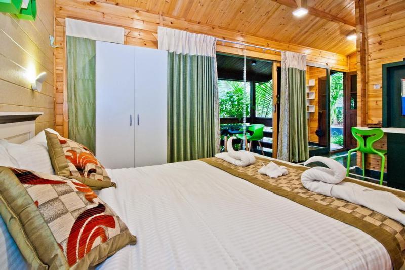 Rock Forest Goa Honeymoon Cottages Калангут Экстерьер фото