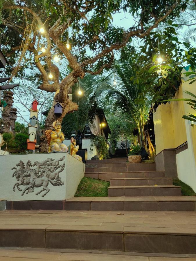 Rock Forest Goa Honeymoon Cottages Калангут Экстерьер фото